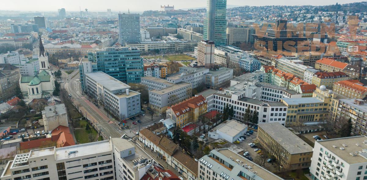 REZERVOVANÉ! - VÝNIMOČNÝ TEHLOVÝ 2 IZB. BYT v úplnom centre Starého mesta, Vazovova ulica.