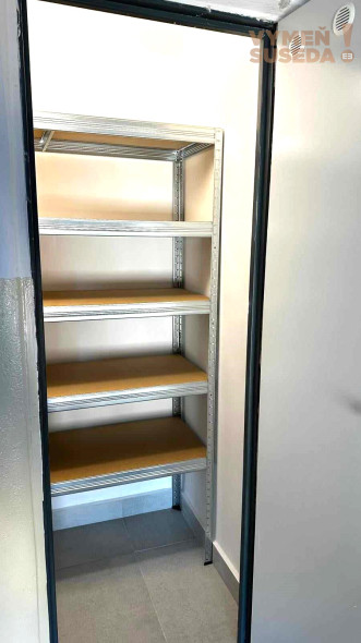 PRENAJATÉ! - VÝNIMOČNÝ 1 IZB. KOMPLETNE ZREKONŠTRUOVANÝ, ZARIADENÝ BYT, SILVÁNSKA, KARLOVA VES.