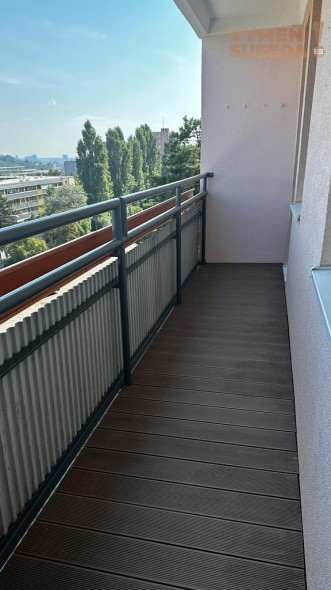 PRENAJATÉ! - VÝNIMOČNÝ 1 IZB. KOMPLETNE ZREKONŠTRUOVANÝ, ZARIADENÝ BYT, SILVÁNSKA, KARLOVA VES.