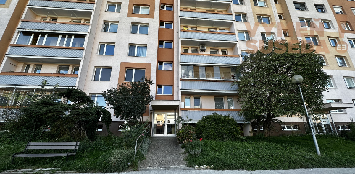 PRENAJATÉ! - VÝNIMOČNÝ 1 IZB. KOMPLETNE ZREKONŠTRUOVANÝ, ZARIADENÝ BYT, SILVÁNSKA, KARLOVA VES.