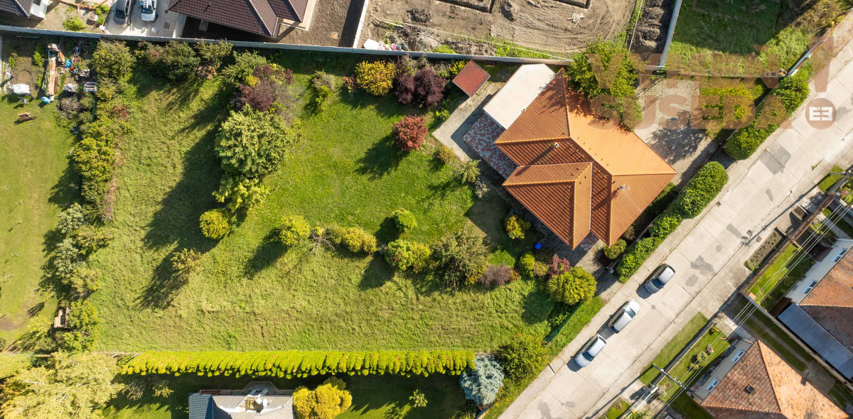 REZERVOVANÉ! – 7 izb. RD s priestranným pozemkom 1414 m2 Horná Potôň