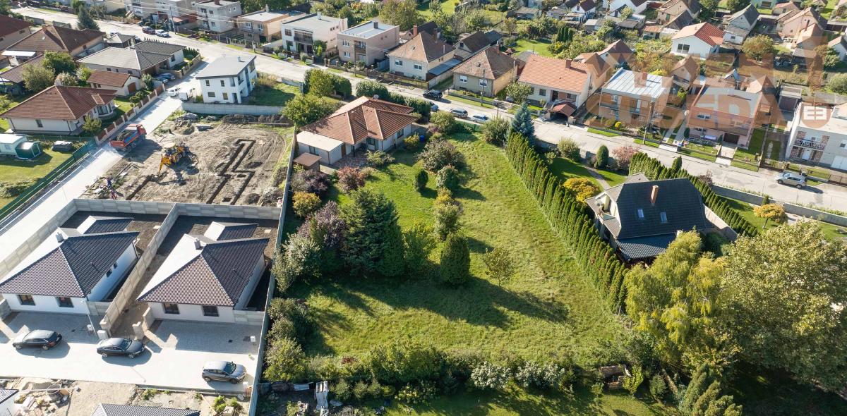 REZERVOVANÉ! – 7 izb. RD s priestranným pozemkom 1414 m2 Horná Potôň