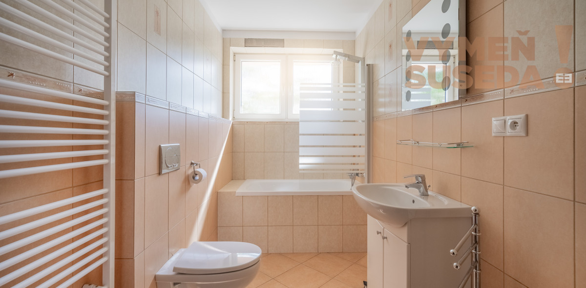 REZERVOVANÉ! – 7 izb. RD s priestranným pozemkom 1414 m2 Horná Potôň