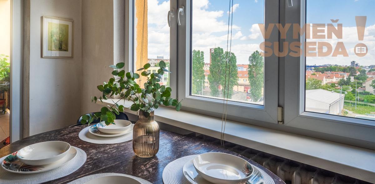 PREDANÉ! - VÝNIMOČNÝ 4 IZB. BYT S DVOMI LOGGIAMI, VYHĽADÁVANÁ LOKALITA, BA III, ČSL. Parašutistov.