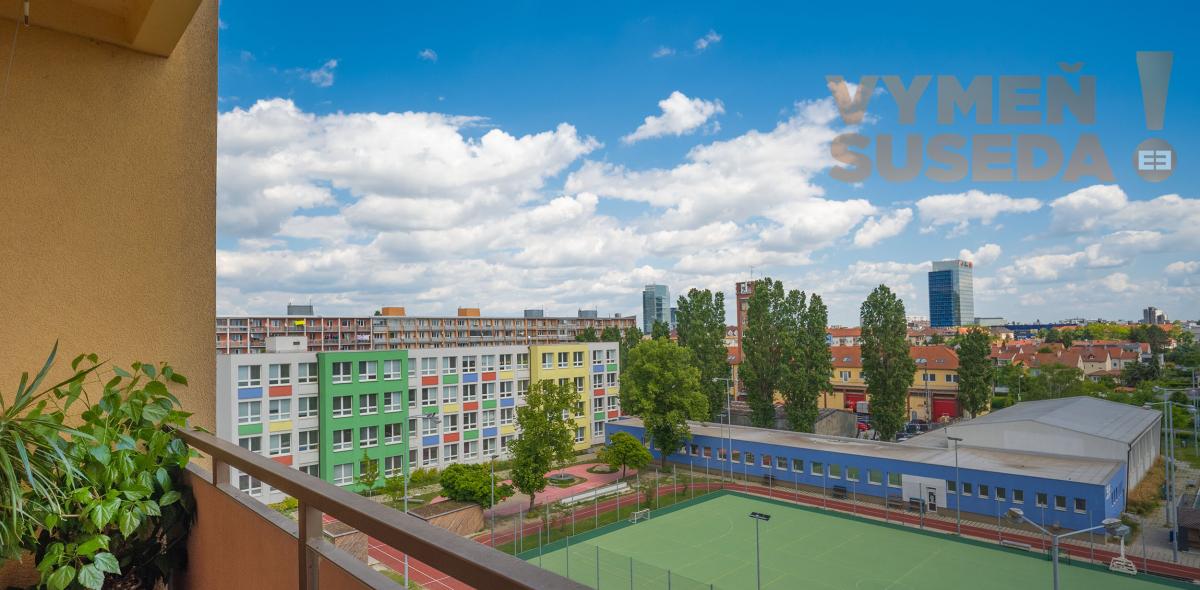 PREDANÉ! - VÝNIMOČNÝ 4 IZB. BYT S DVOMI LOGGIAMI, VYHĽADÁVANÁ LOKALITA, BA III, ČSL. Parašutistov.