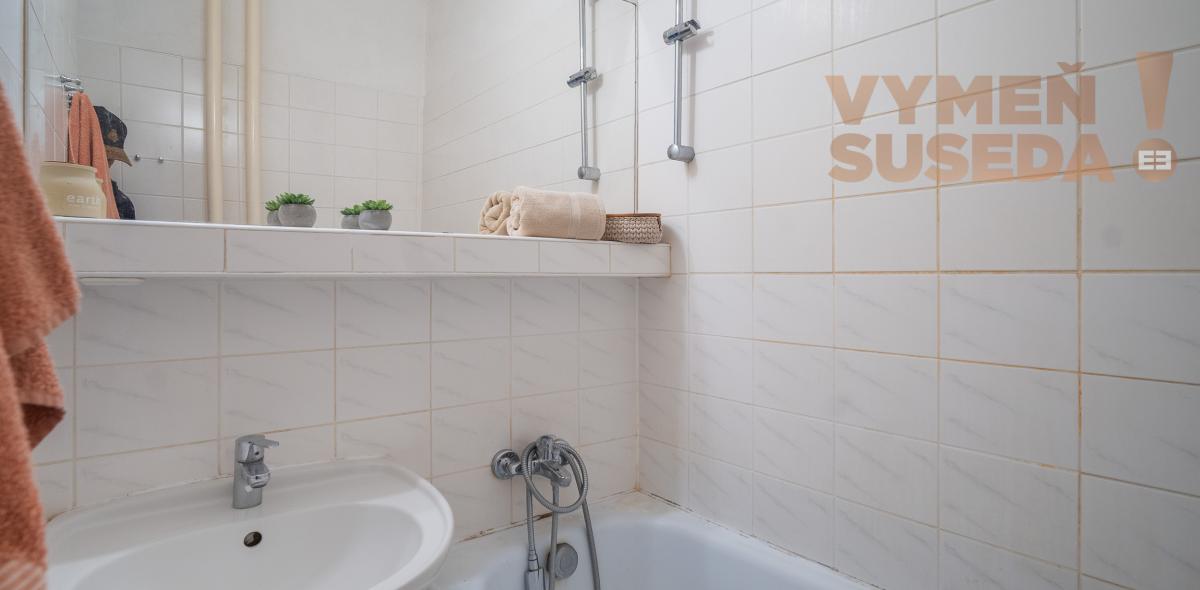 PREDANÉ! - VÝNIMOČNÝ 4 IZB. BYT S DVOMI LOGGIAMI, VYHĽADÁVANÁ LOKALITA, BA III, ČSL. Parašutistov.