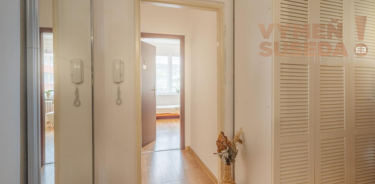 PREDANÉ! - VÝNIMOČNÝ 4 IZB. BYT S DVOMI LOGGIAMI, VYHĽADÁVANÁ LOKALITA, BA III, ČSL. Parašutistov.