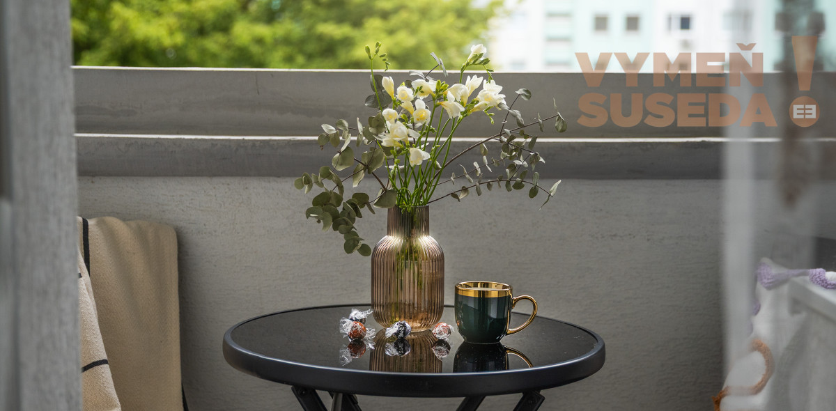 PREDANÉ – Zrekonštruovaný 3 izb.byt so šatníkom, klimatizáciou a garážou Bratislava II. Vrakuňa, Bučinová ul.