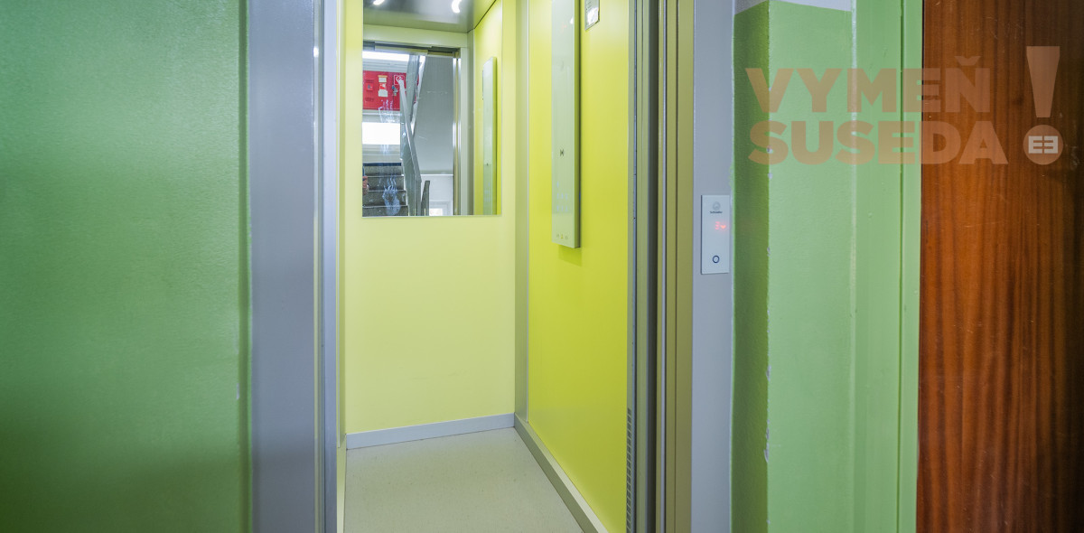 PREDANÉ – Zrekonštruovaný 3 izb.byt so šatníkom, klimatizáciou a garážou Bratislava II. Vrakuňa, Bučinová ul.