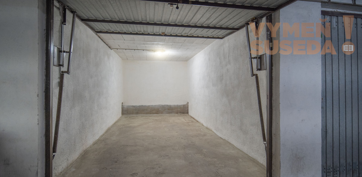 PREDANÉ – Zrekonštruovaný 3 izb.byt so šatníkom, klimatizáciou a garážou Bratislava II. Vrakuňa, Bučinová ul.