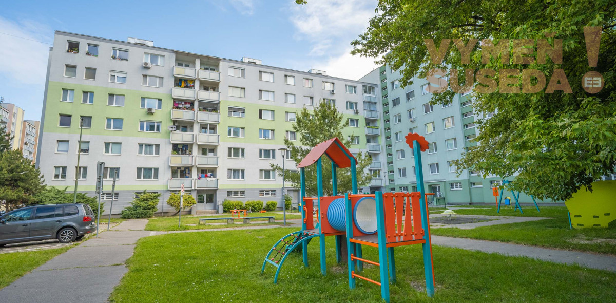 PREDANÉ – Zrekonštruovaný 3 izb.byt so šatníkom, klimatizáciou a garážou Bratislava II. Vrakuňa, Bučinová ul.