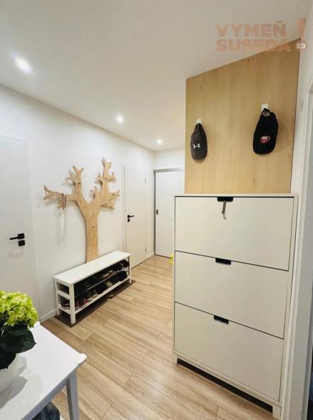 VYMEŇ SUSEDA! – VÝNIMOČNÝ 3 IZB. ZARIADENÝ BYT, MUŠKÁTOVÁ UL., BA II, RUŽINOV