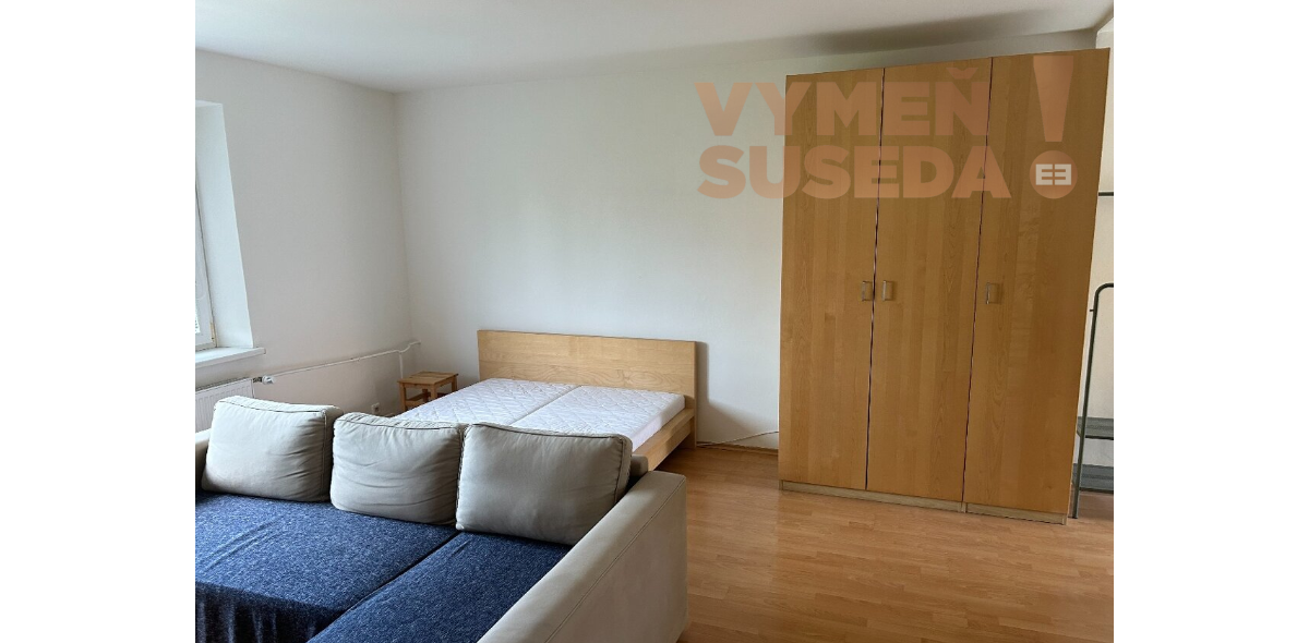 VYMEŇ SUSEDA - Ponúkame na predaj výnimočný kompletne zariadený, 1 izb. byt s loggiu, vo vyhľadávanej lokalite  Bratislavy na Šancovej ulici s výhľadmi do vnútrobloku.