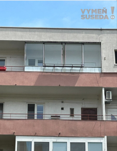 VYMEŇ SUSEDA - Ponúkame na predaj výnimočný kompletne zariadený, 1 izb. byt s loggiu, vo vyhľadávanej lokalite  Bratislavy na Šancovej ulici s výhľadmi do vnútrobloku.