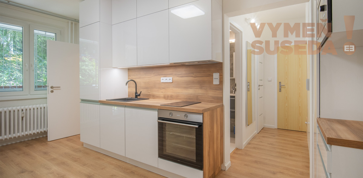 PREDANÉ! - Unikátny novo zrekonštruovaný 2 izb. byt s predzáhradkou a loggiou, Bujnákova, Dúbravka