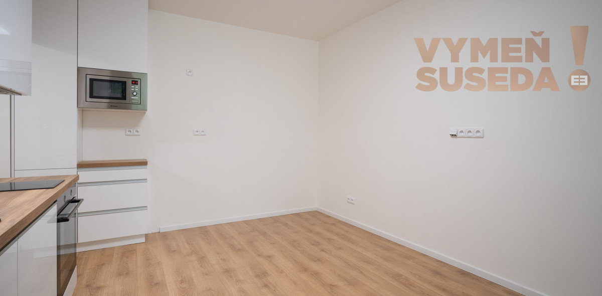 PREDANÉ! - Unikátny novo zrekonštruovaný 2 izb. byt s predzáhradkou a loggiou, Bujnákova, Dúbravka