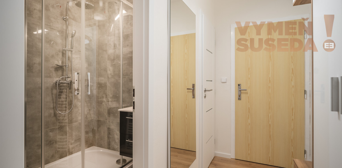 PREDANÉ! - Unikátny novo zrekonštruovaný 2 izb. byt s predzáhradkou a loggiou, Bujnákova, Dúbravka