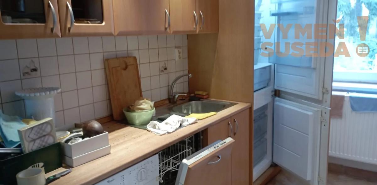 VYMEŇ SUSEDA! – VÝNIMOČNÝ 3 IZB. ZARIADENÝ BYT , ORAVSKÁ UL., BA II