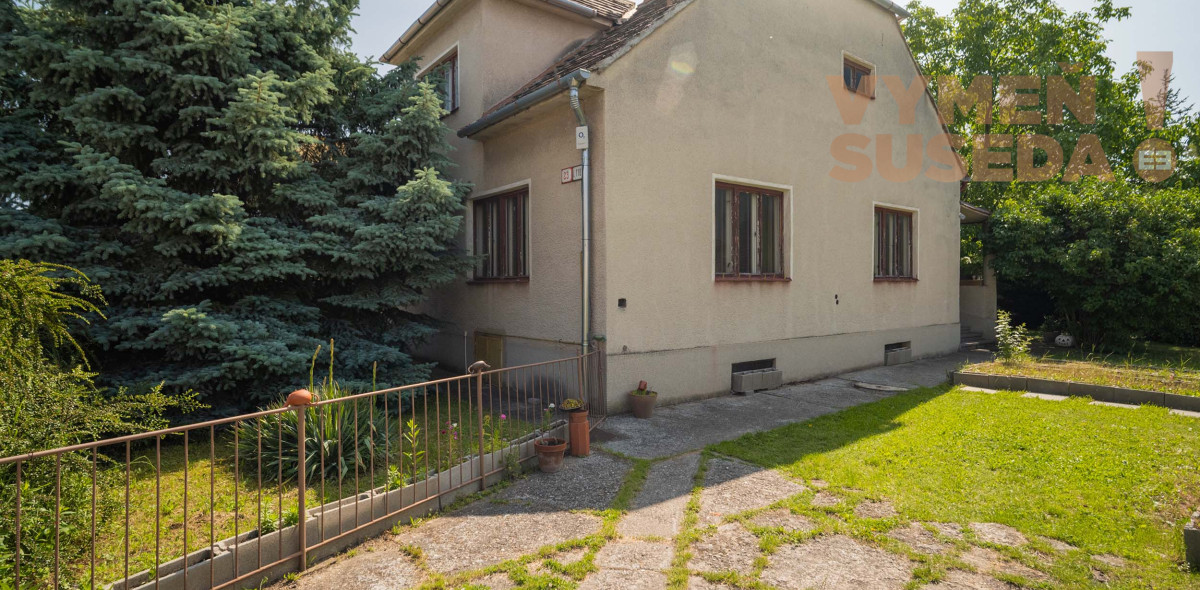 REZERVOVANÉ! - VÝNIMOČNÝ 4 IZB. RD S VLASTNÝM PARKOM 1.614m2, CENTRUM SKALICA.