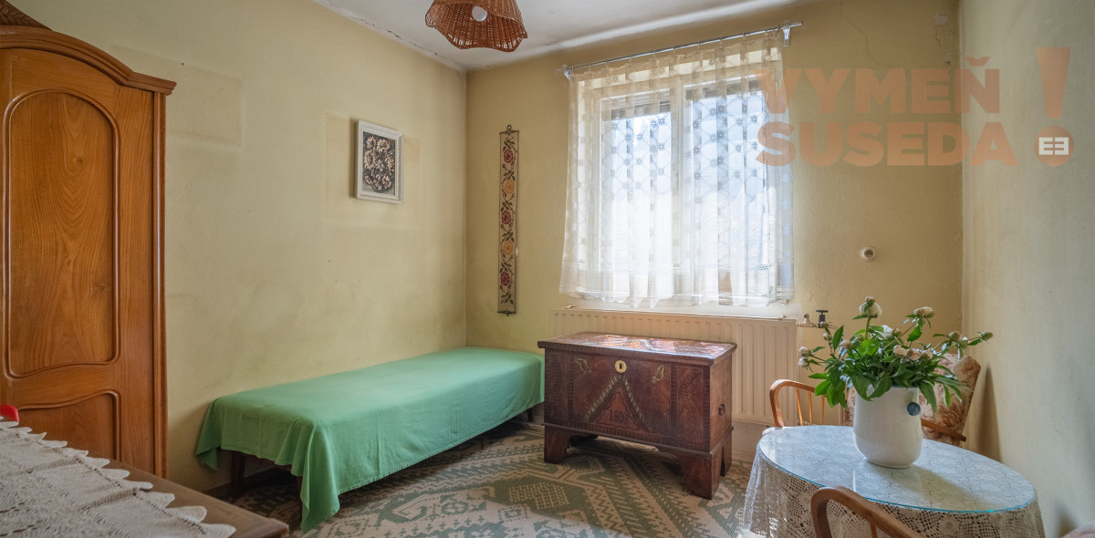 REZERVOVANÉ! - VÝNIMOČNÝ 4 IZB. RD S VLASTNÝM PARKOM 1.614m2, CENTRUM SKALICA.