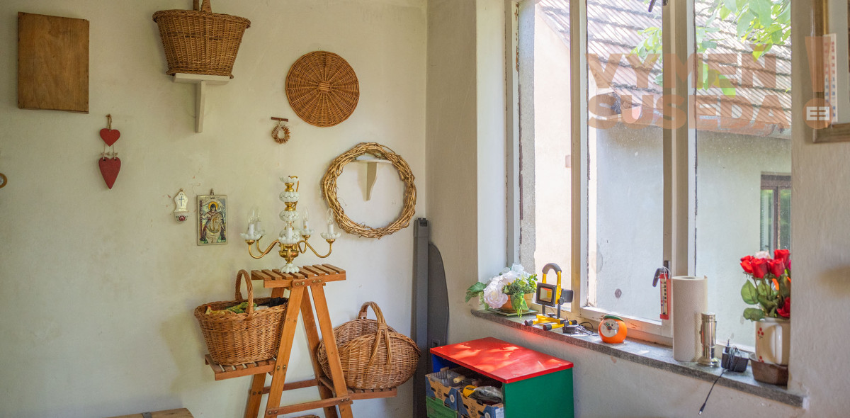 REZERVOVANÉ! - VÝNIMOČNÝ 4 IZB. RD S VLASTNÝM PARKOM 1.614m2, CENTRUM SKALICA.