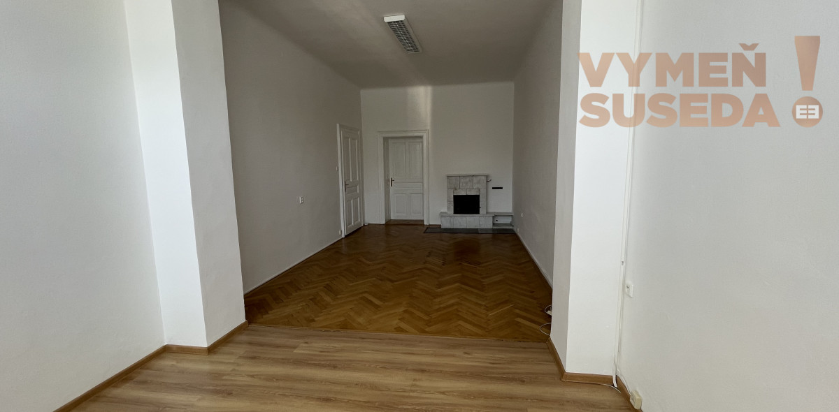 Výnimočný staromestský byt v centre mesta na prenájom 3,5-izbového bytu vhodný aj ako kancelária, Bratislava – Staré Mesto ulica Lešková