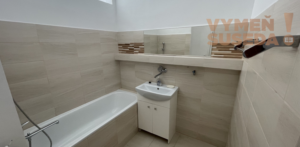 Výnimočný staromestský byt v centre mesta na prenájom 3,5-izbového bytu vhodný aj ako kancelária, Bratislava – Staré Mesto ulica Lešková