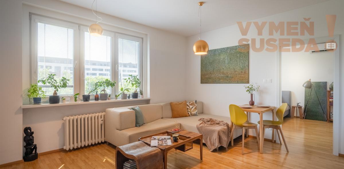 PREDANÉ! – VÝNIMOČNÝ 3 IZB. BYT S DVOMA BALKÓNMI V STAROM MESTE, KARADŽIČOVA UL.