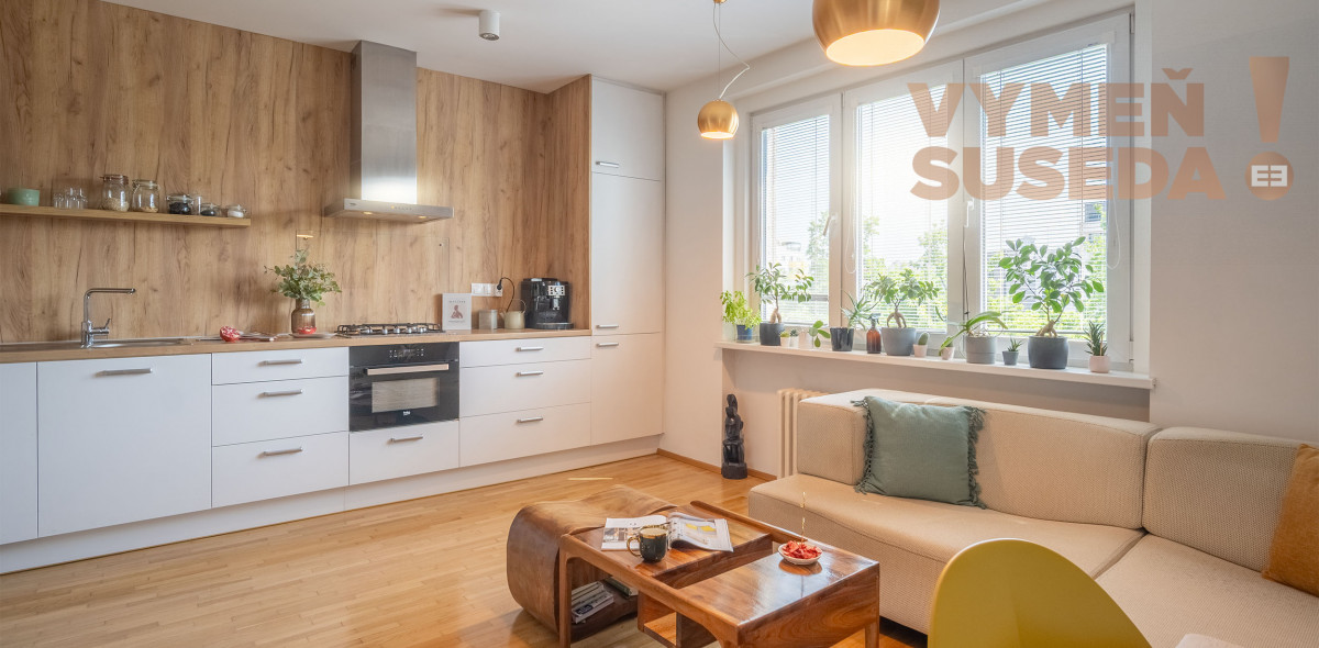 PREDANÉ! – VÝNIMOČNÝ 3 IZB. BYT S DVOMA BALKÓNMI V STAROM MESTE, KARADŽIČOVA UL.