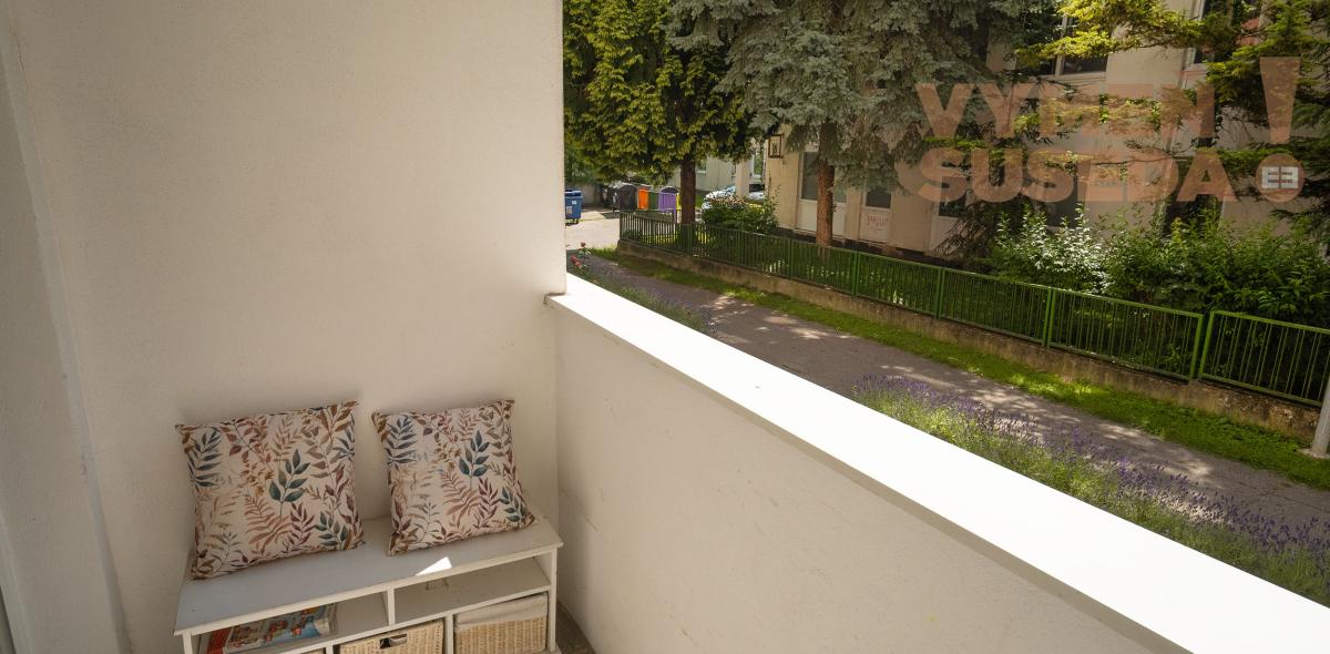 VYMEŇ SUSEDA ! - VÝNIMOČNÝ 3 IZB. ZREKONŠTRUOVANÝ BYT s LOGGIOU, VYHĽADÁVANÁ LOKALITA PETRŽALKA, UL. ALŽBETY GWERKOVEJ, BA V.