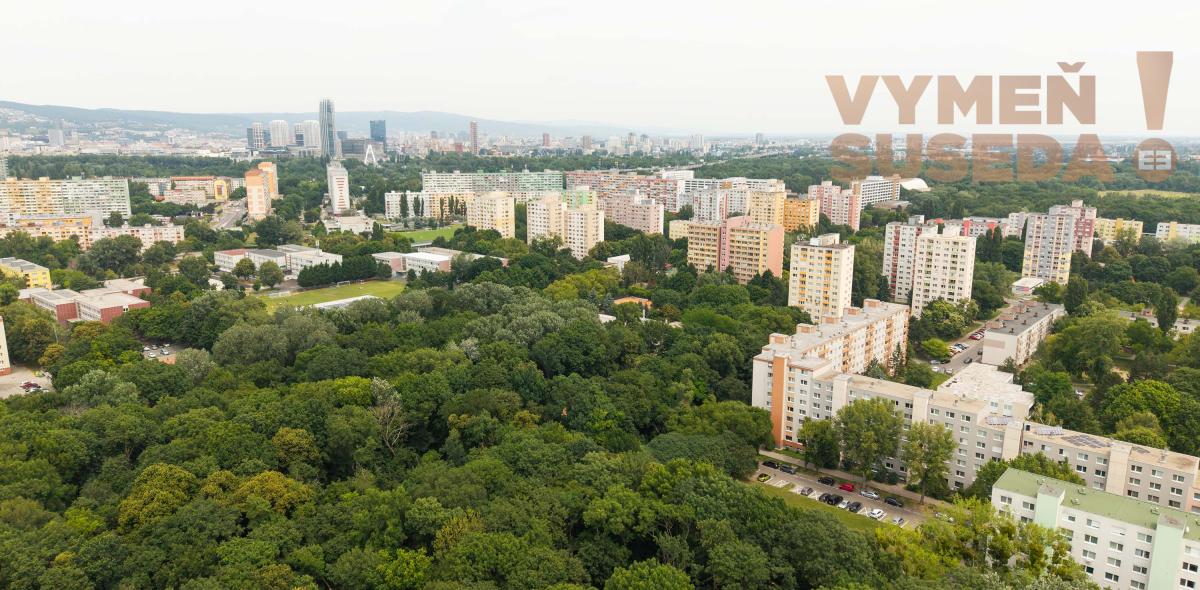 VYMEŇ SUSEDA ! - VÝNIMOČNÝ 3 IZB. ZREKONŠTRUOVANÝ BYT s LOGGIOU, VYHĽADÁVANÁ LOKALITA PETRŽALKA, UL. ALŽBETY GWERKOVEJ, BA V.