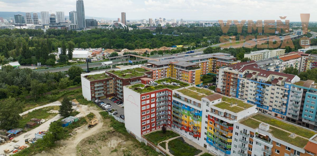 PREDANÉ! - Výnimočný, 4 izb. byt s terasou s krbom a parkovaním, s úžasným výhľadom na Bratislavu, Lužná ul., BA V.