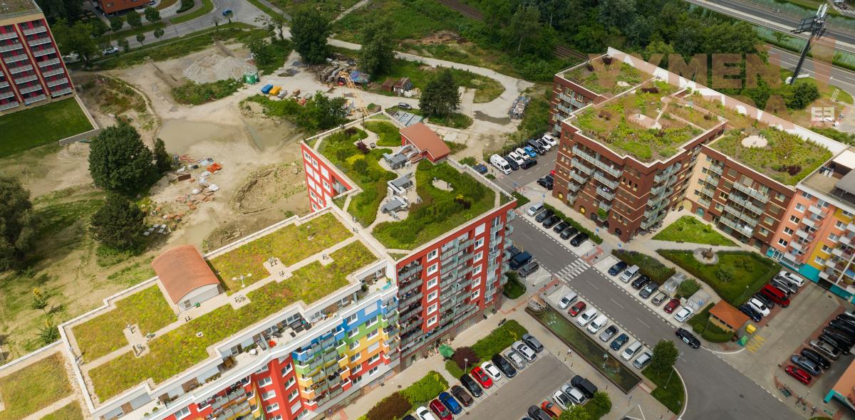 PREDANÉ! - Výnimočný, 4 izb. byt s terasou s krbom a parkovaním, s úžasným výhľadom na Bratislavu, Lužná ul., BA V.