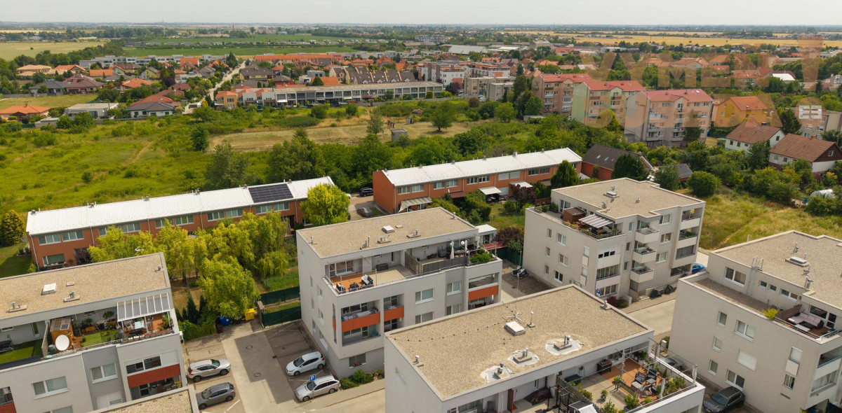 PREDANÉ! - VÝNIMOČNÝ 2 IZB. BYT NOVOSTAVBA 61.15 m2 s TERASOU 55.70 m2 a Parkingom, VILADOM, ÚZKA ul., Dunajská Lužná