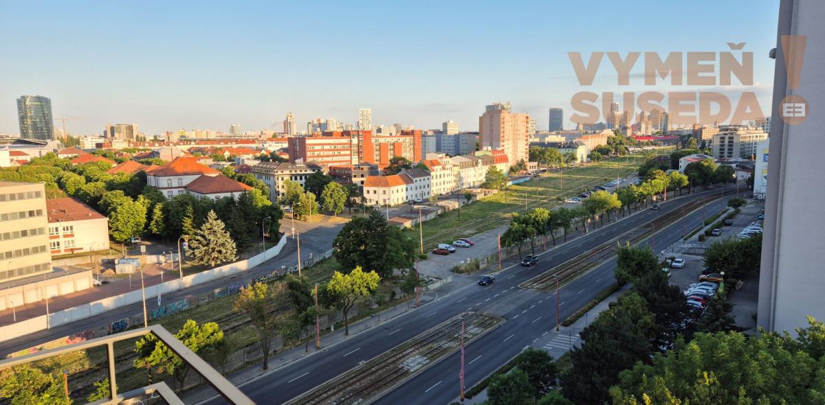 VYMEŇ SUSEDA! –  PRENÁJOM 1 IZB. BYTU S BALKÓNOM /44 m2/ NA RAČIANSKEJ ULICI – MANHATTAN., BA III.