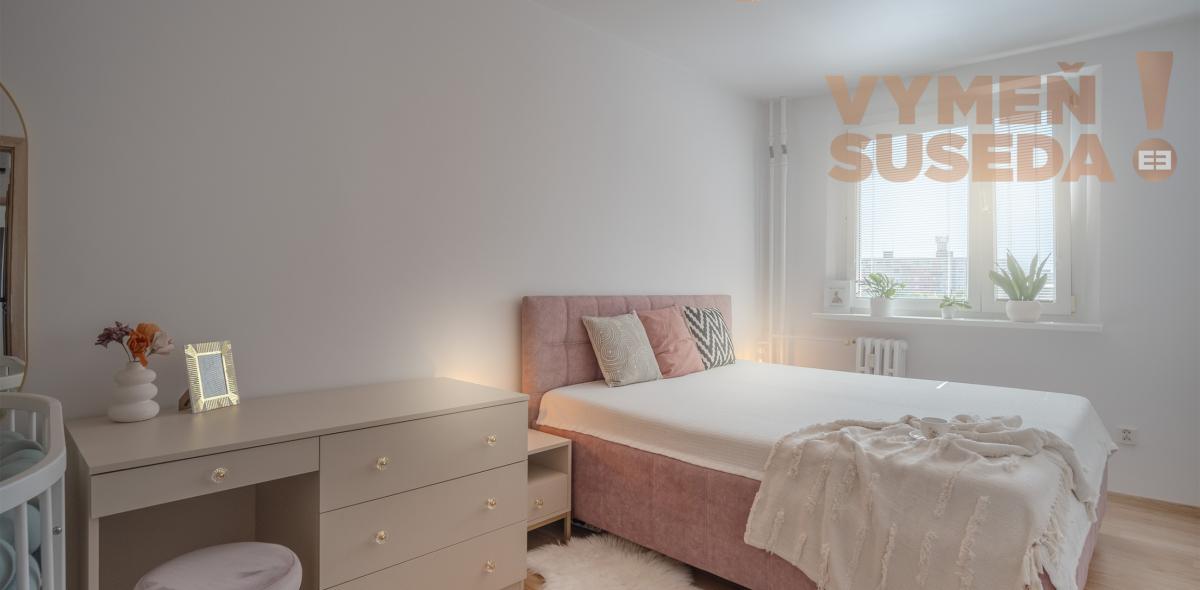 PREDANÉ - VÝNIMOČNÝ 2 IZB. ZREKONŠTRUOVANÝ BYT s BALKÓNOM, VYHĽADÁVANÁ LOKALITA, LACHOVÁ UL., BA V.