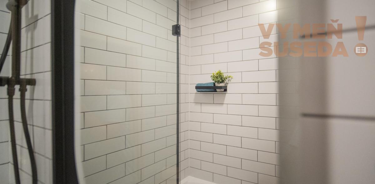 PREDANÉ - VÝNIMOČNÝ 2 IZB. ZREKONŠTRUOVANÝ BYT s BALKÓNOM, VYHĽADÁVANÁ LOKALITA, LACHOVÁ UL., BA V.