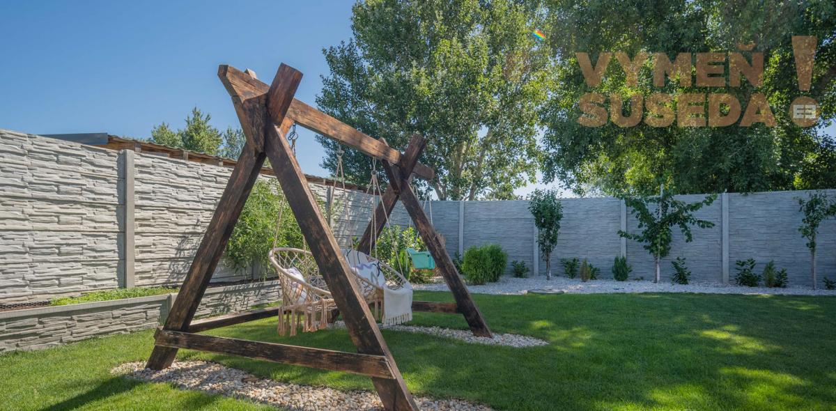 VYMEŇ SUSEDA! – VÝNIMOČNE VEĽKÝ 4 IZB. RODINNÝ DOM S KRÁSNYM POZEMKOM V SLEPEJ ULICI, MILOSLAVOV