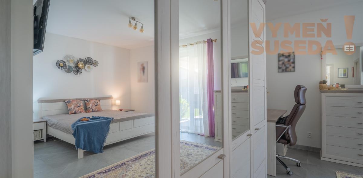 VYMEŇ SUSEDA! – VÝNIMOČNE VEĽKÝ 4 IZB. RODINNÝ DOM S KRÁSNYM POZEMKOM V SLEPEJ ULICI, MILOSLAVOV