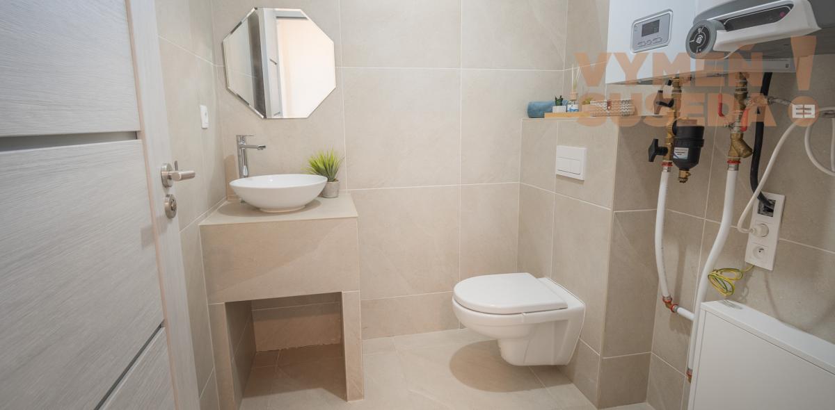 VYMEŇ SUSEDA! – VÝNIMOČNE VEĽKÝ 4 IZB. RODINNÝ DOM S KRÁSNYM POZEMKOM V SLEPEJ ULICI, MILOSLAVOV