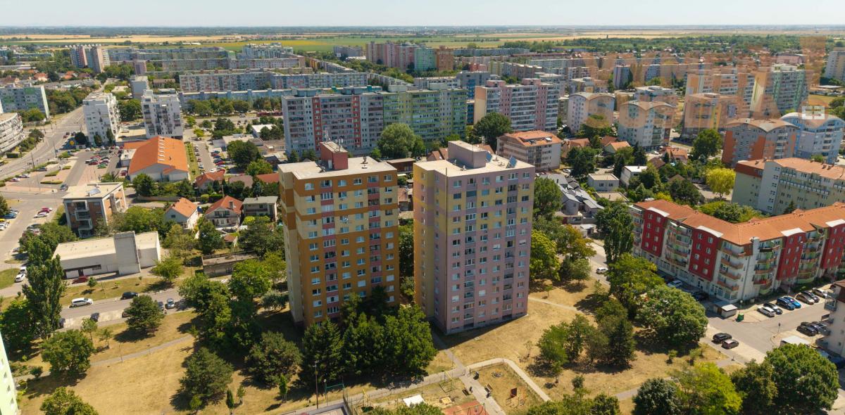 PREDANÉ - VÝNIMOČNE SITUOVANÝ 1,5 IZB. BYT S PIVNIČNOU KOBKOU, BALTSKÁ UL., BA II.