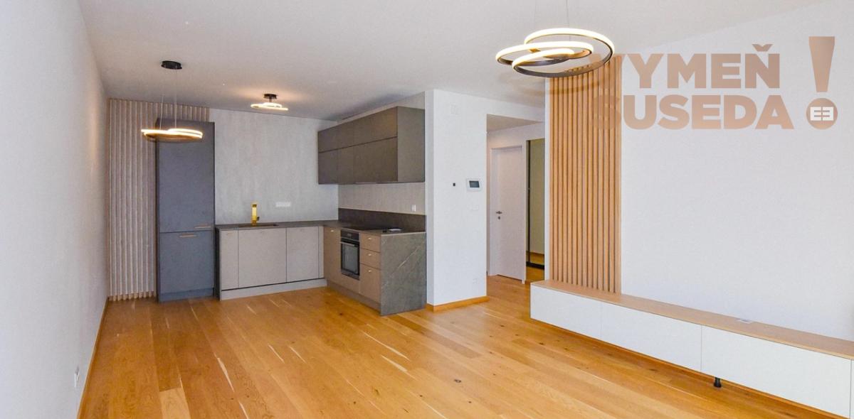 VYMEŇ SUSEDA! – VÝNIMOČNÝ, PRIESTRANNÝ 2 IZB.  BYT S BALKÓNOM A PIVNICOU, KOŠICKÁ UL., RUŽINOV, BA II