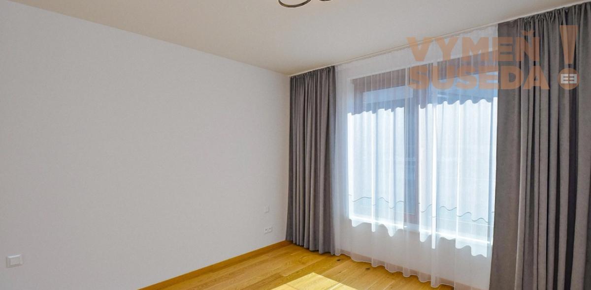 VYMEŇ SUSEDA! – VÝNIMOČNÝ, PRIESTRANNÝ 2 IZB.  BYT S BALKÓNOM A PIVNICOU, KOŠICKÁ UL., RUŽINOV, BA II