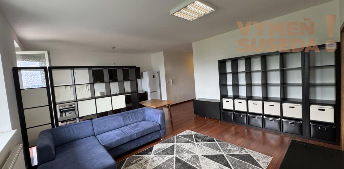 VYMEŇ SUSEDA! – VÝNIMOČNÝ 2 IZB. ZARIADENÝ BYT S TERASOU, KLENOVÁ UL., BA III, NOVÉ MESTO - KRAMÁRE