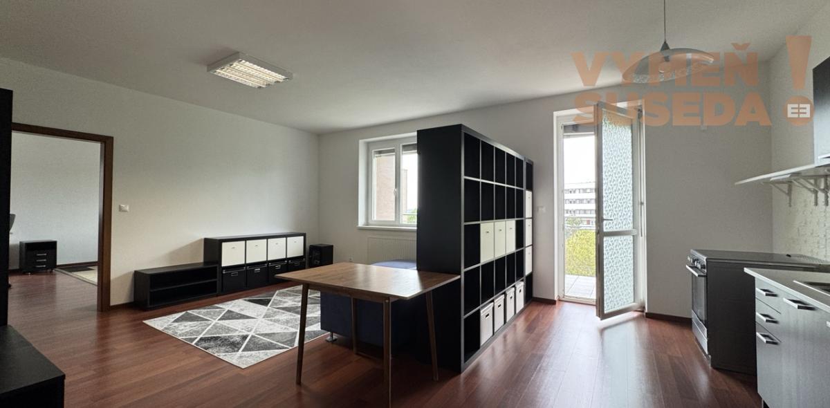 VYMEŇ SUSEDA! – VÝNIMOČNÝ 2 IZB. ZARIADENÝ BYT S TERASOU, KLENOVÁ UL., BA III, NOVÉ MESTO - KRAMÁRE