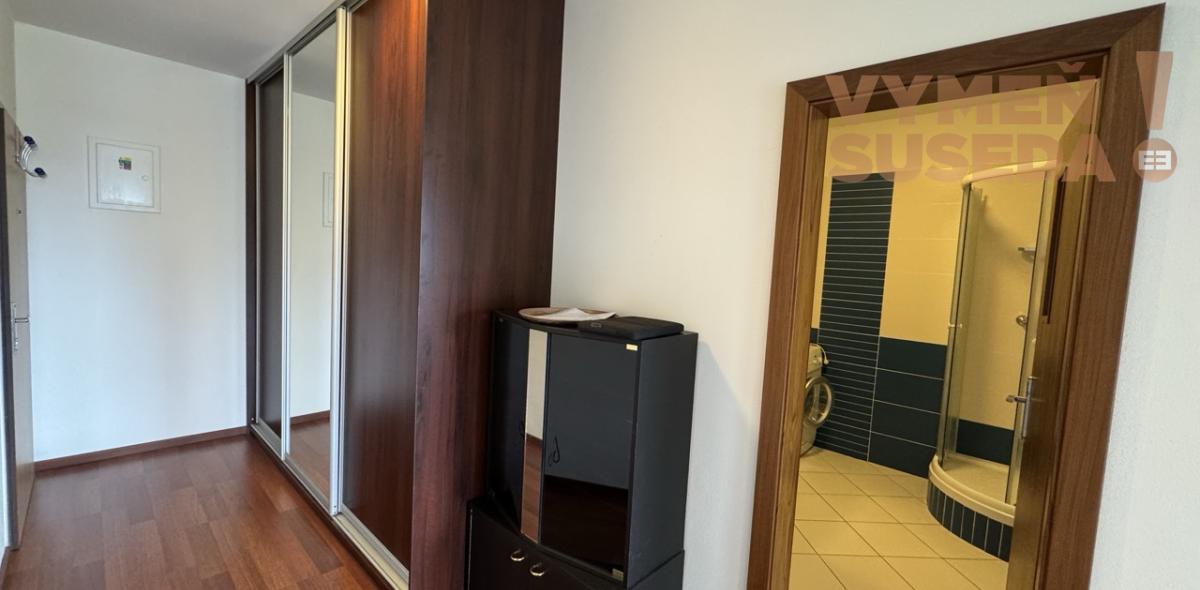 VYMEŇ SUSEDA! – VÝNIMOČNÝ 2 IZB. ZARIADENÝ BYT S TERASOU, KLENOVÁ UL., BA III, NOVÉ MESTO - KRAMÁRE