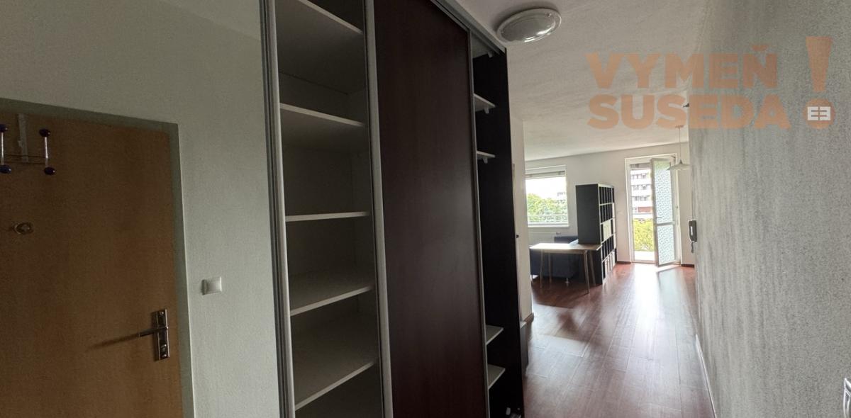 VYMEŇ SUSEDA! – VÝNIMOČNÝ 2 IZB. ZARIADENÝ BYT S TERASOU, KLENOVÁ UL., BA III, NOVÉ MESTO - KRAMÁRE