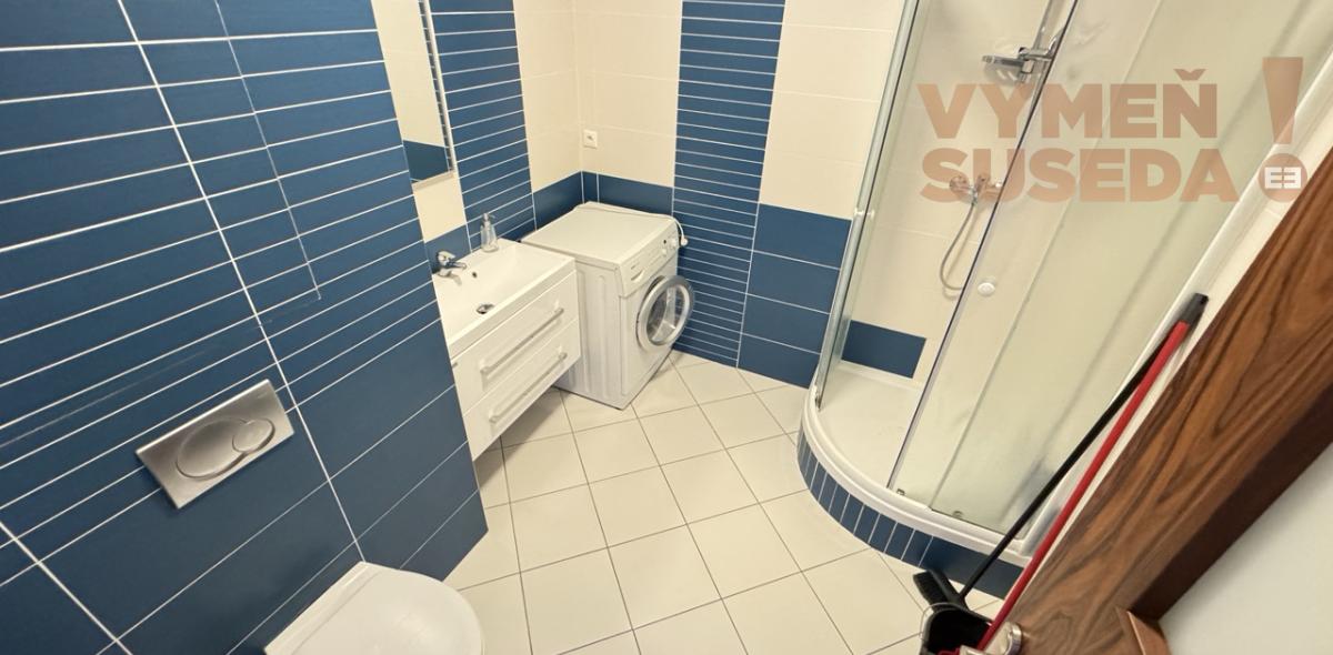 VYMEŇ SUSEDA! – VÝNIMOČNÝ 2 IZB. ZARIADENÝ BYT S TERASOU, KLENOVÁ UL., BA III, NOVÉ MESTO - KRAMÁRE