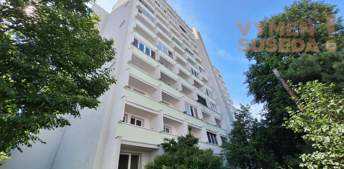 PREDANÉ - VÝNIMOČNÝ 1 IZB. BYT s LOGGIOU, VYHĽADÁVANÁ LOKALITA RUŽINOV, REZEDOVÁ UL., BA II.