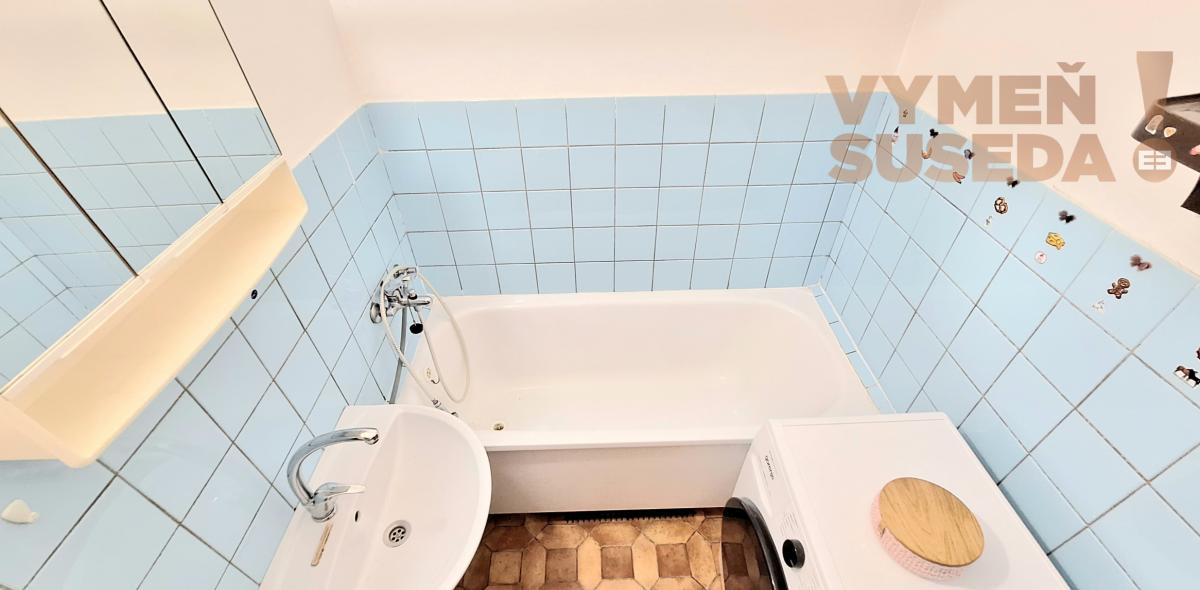 PREDANÉ - VÝNIMOČNÝ 1 IZB. BYT s LOGGIOU, VYHĽADÁVANÁ LOKALITA RUŽINOV, REZEDOVÁ UL., BA II.